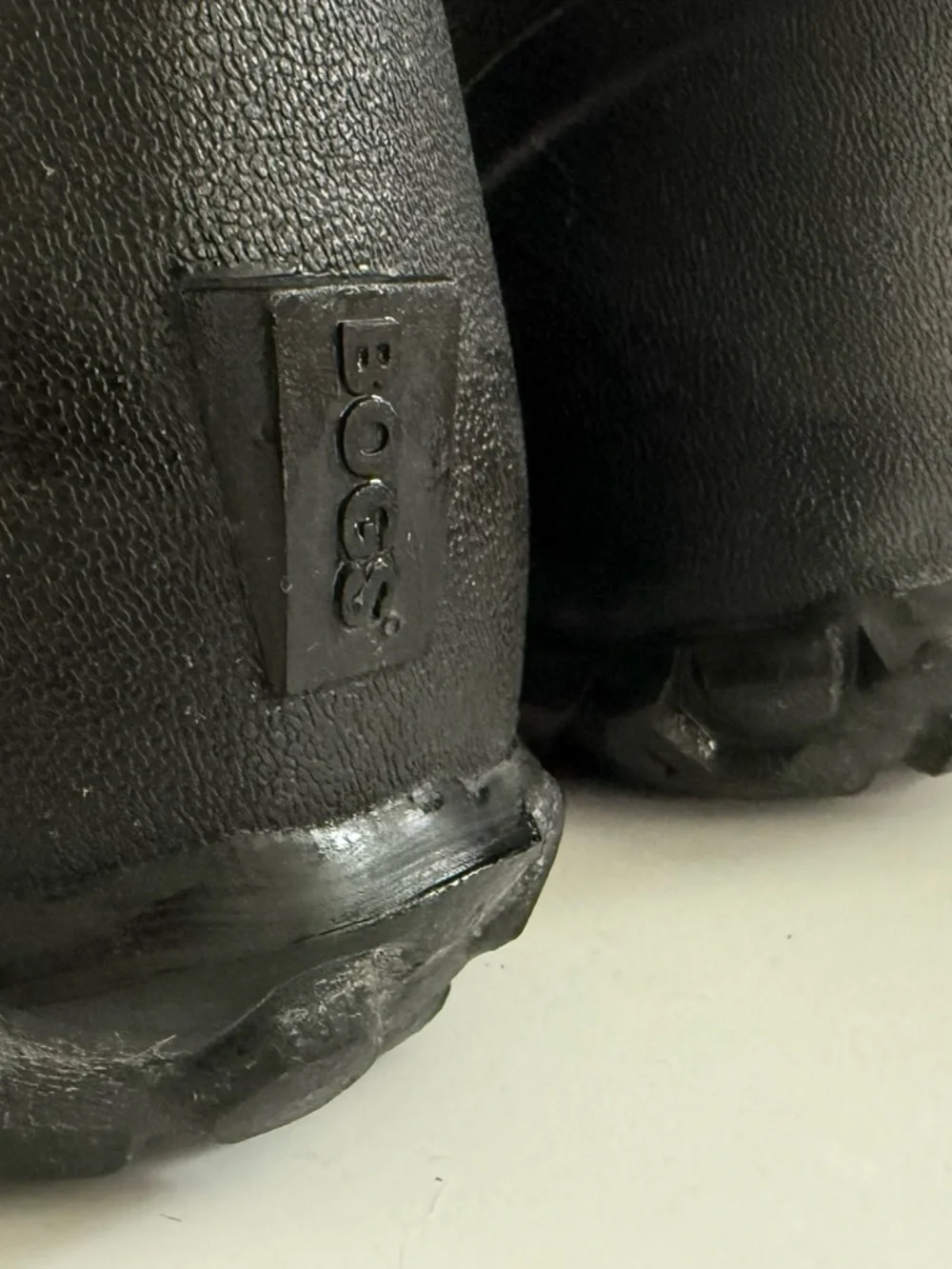 I Bogs Men’s Classic Mid Waterproof Boots Black Size 9